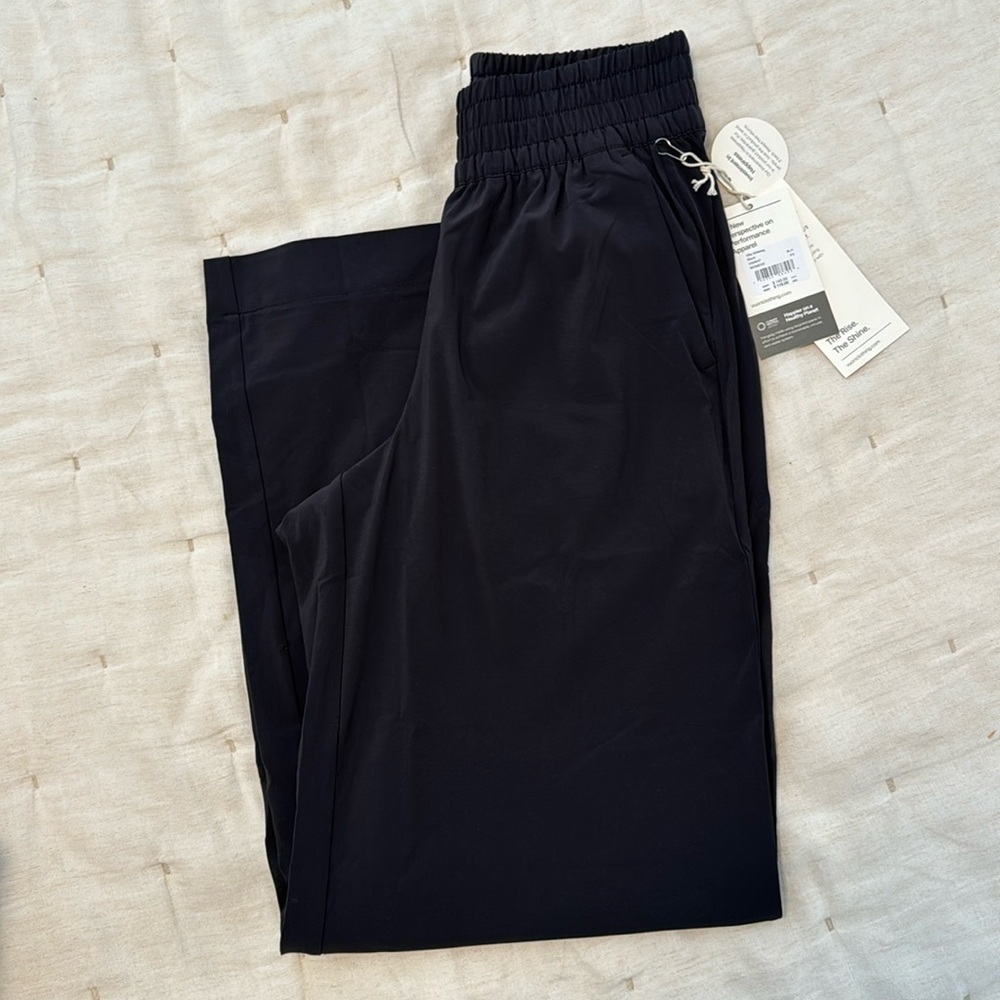 Vuori Villa Wideleg pant size xs brand new